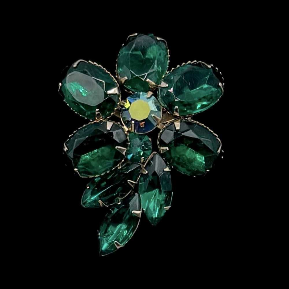 VINTAGE Green Crystal Floral Brooch